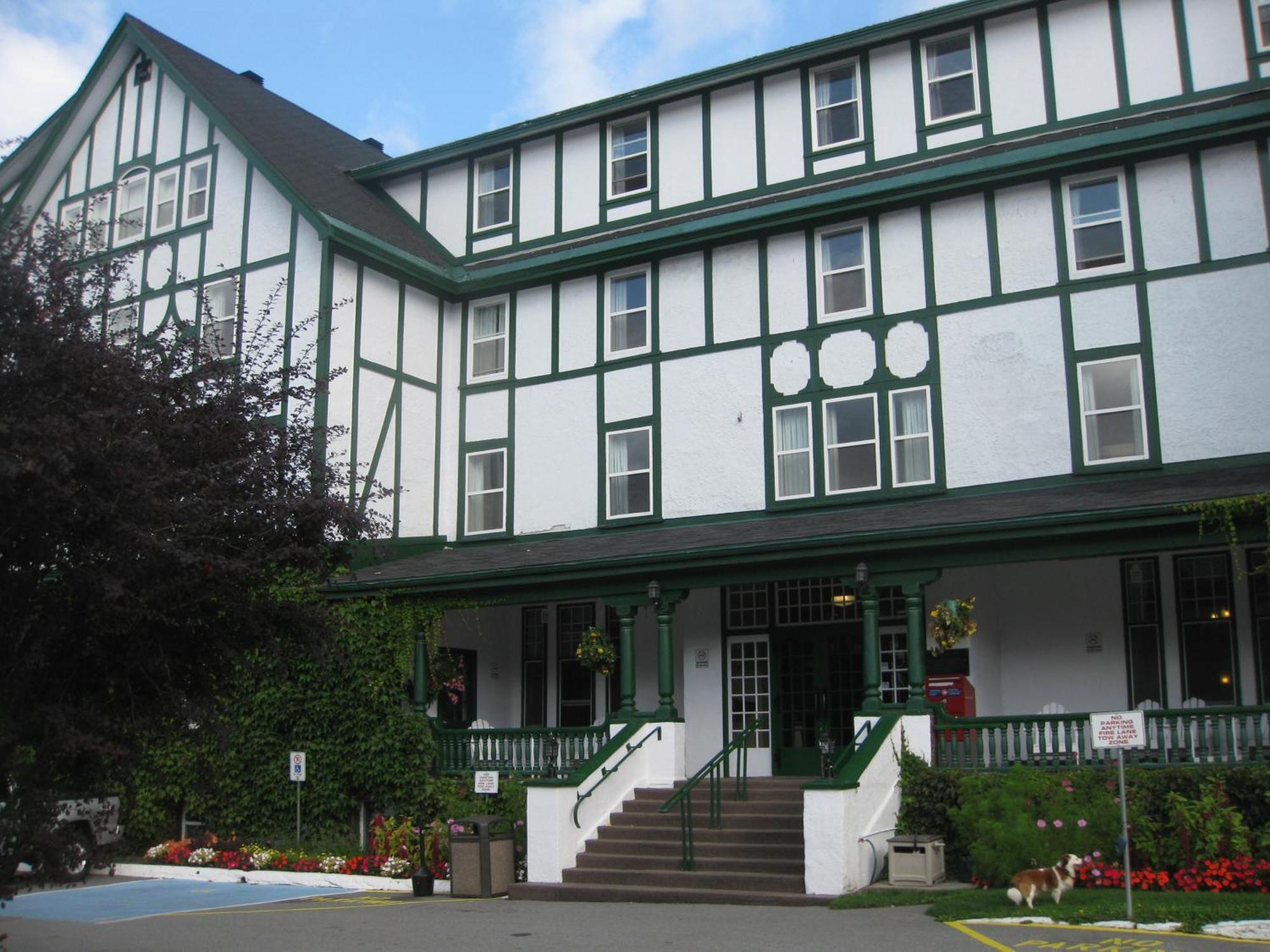 Glynmill Inn Корнер-Брук Экстерьер фото